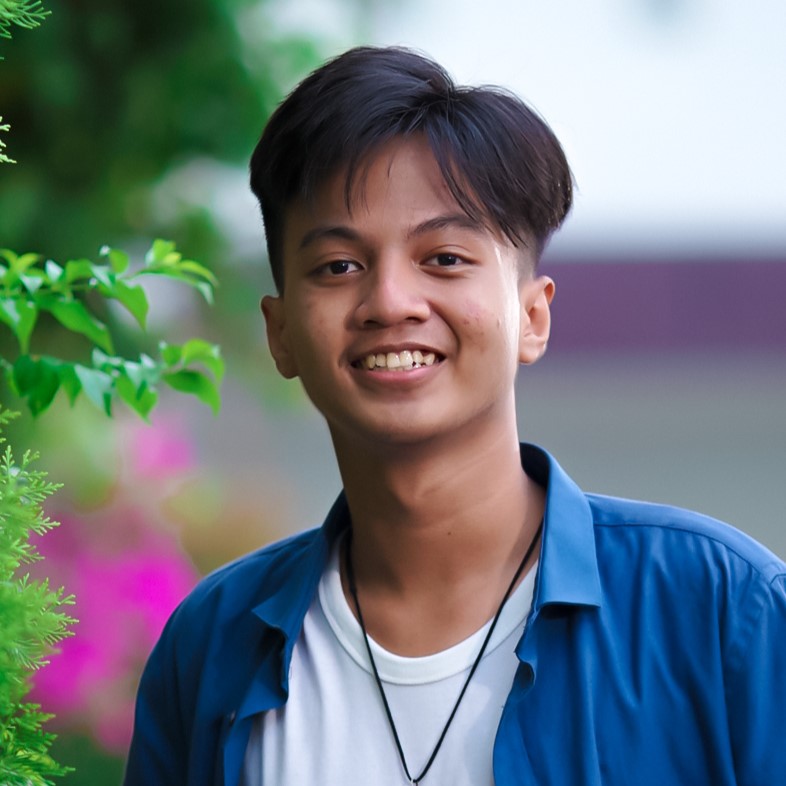 Lindu as a XI RPL 1 Student